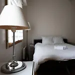 2-Person Apartment Near Beaugrenelle - III